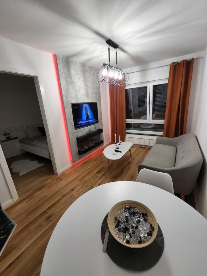 Apartman Park Lake Тузла Екстер'єр фото