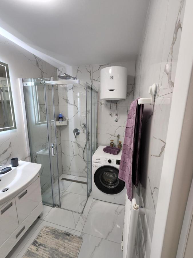 Apartman Park Lake Тузла Екстер'єр фото