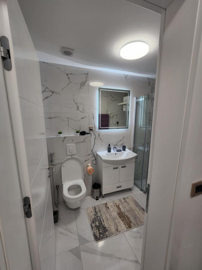 Apartman Park Lake Тузла Екстер'єр фото