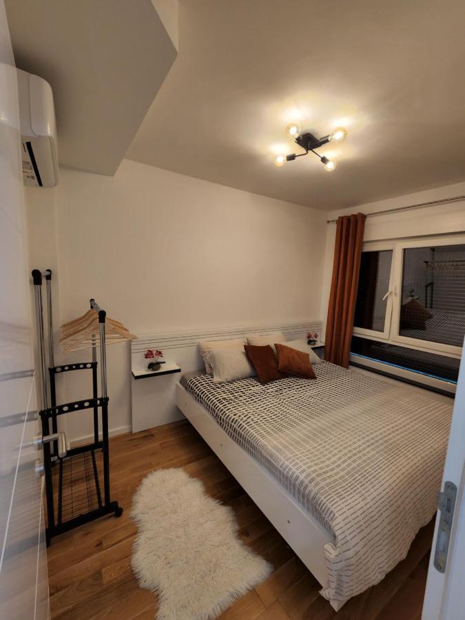Apartman Park Lake Тузла Екстер'єр фото