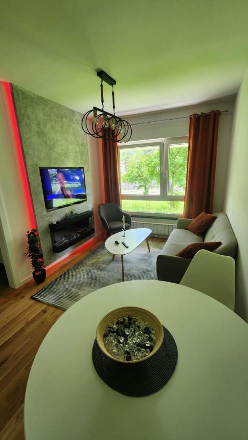 Apartman Park Lake Тузла Екстер'єр фото